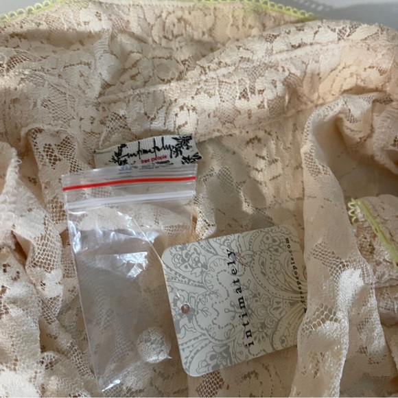 Intimately FREE PEOPLE All Day Lace House Shirt Oversize - Picture 10 of 12